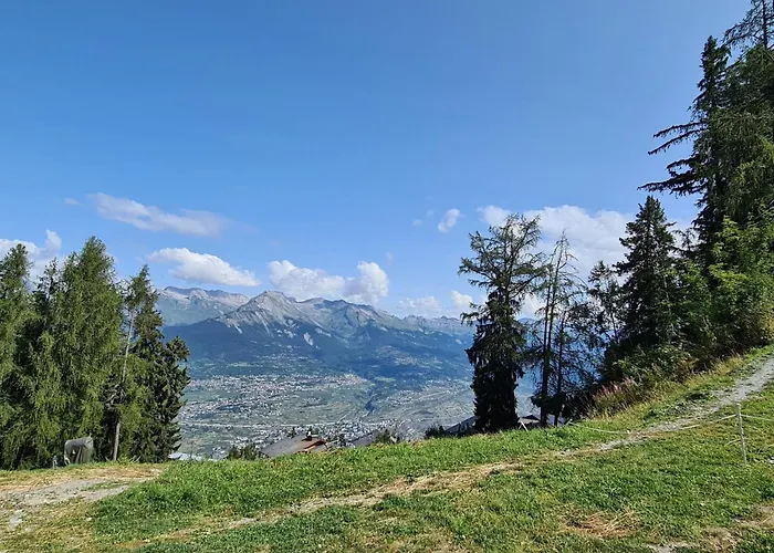 Modern With Balcony, Access