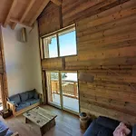 Apartment Modern With Balcony, Access *