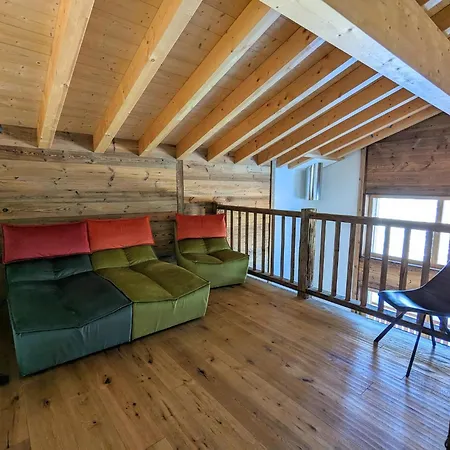 아파트 Modern With Balcony, Access